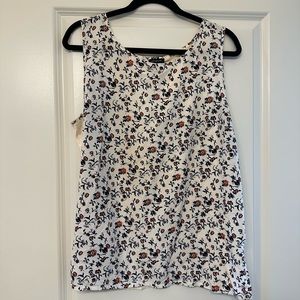 Ann Taylor swing floral blouse tank light and summery!
